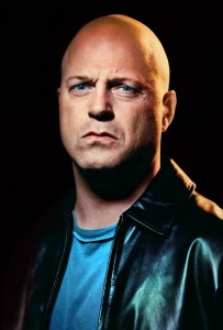 TEXT: Detective Vic Mackey (Michael Chiklis) CHANNEL: AXN TITLE: The Shield YEAR: 2002 DIRECTOR: CAST: Michael Chiklis, Benito Martinez, CCH Pounder, Catherine Dent, Walton Goggins, Michael Jace GENRE: Crime COUNTRY: USA